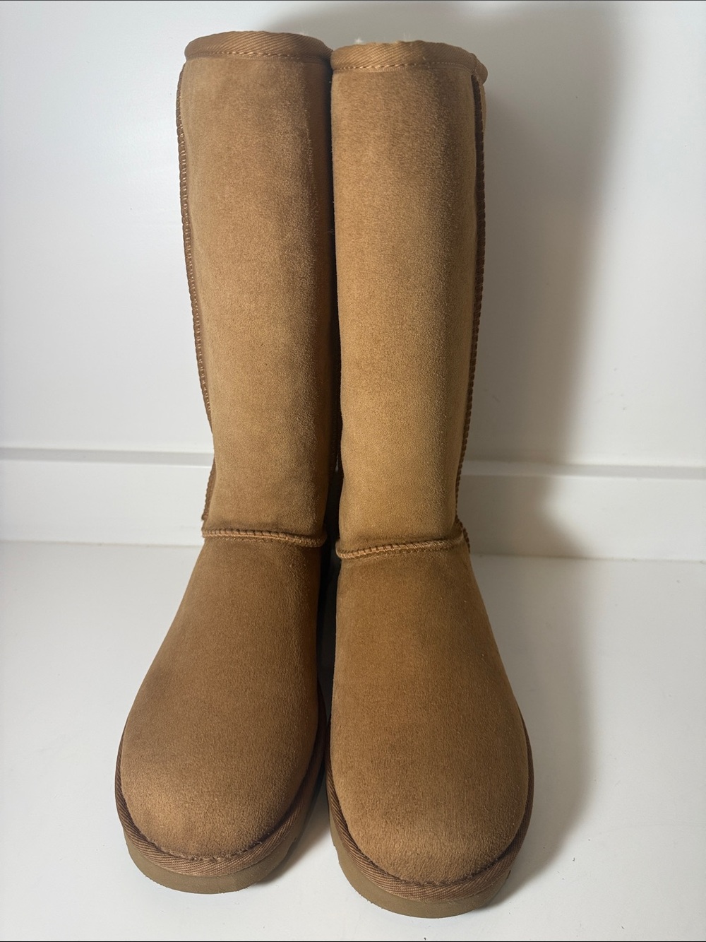 Brand New in Box - UGG Classic Tall II Chestnut Suede Winter Boots - Size 9